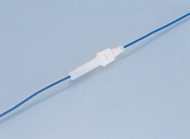 ■商品概要ヒューズボックス（＋）配線1.5mヒューズ 4A／250V付■詳細説明ランプ類は電装パーツへの過電流を防止する為にヒューズの取り付けをおすすめします。このホルダーキットは、ヒューズの取替えによりさまざまなアンペアのヒューズBOXとして使用できます。（4A/250Vヒューズ球付）■適合車種&ensp;&ensp;&ensp;備考: 汎用