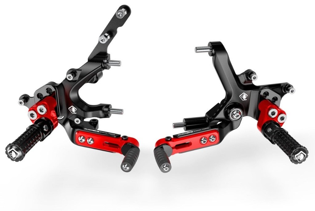 DUCABIKE (DBK) ドゥカバイク (ディービーケー) アジャスタブルステップキット STREETFIGHTER V2 DUCATI ドゥカティ バックステップ ステップ 足回り バージョン：フルスペック・カラー：ブラック／レッド