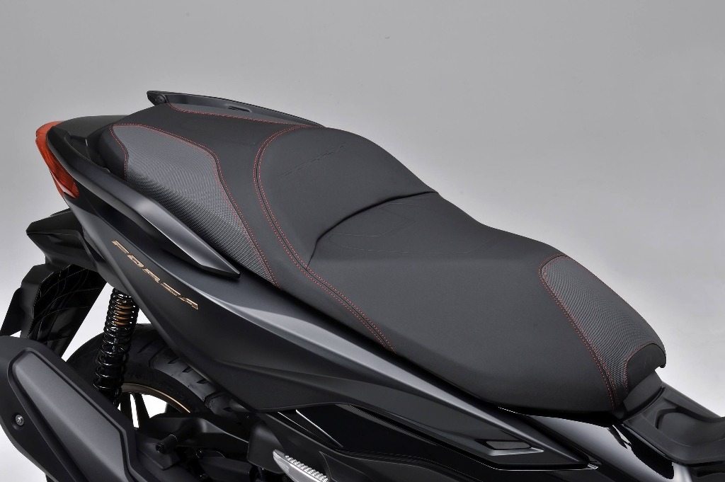 HONDA ホンダ コンフォートシート FORZA シート シート関連 外装
