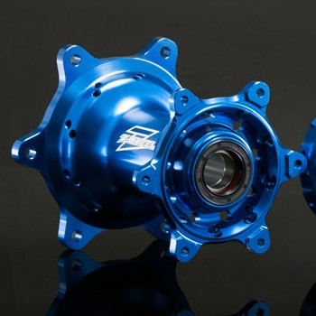 Z-WHEEL ズィーウィール アステライトハブ【リア】 KTM ハブ ホイール関連 足回り