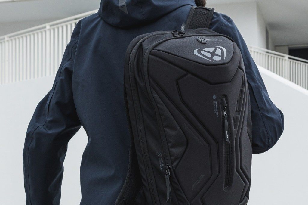 IXON �������� �Хå� R-LASER 25 ���å����å����ʥåץ��å�