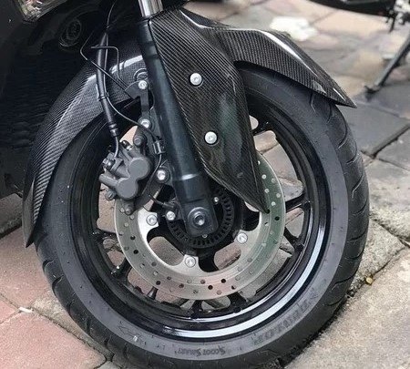 Carbon Variasi カーボンバリアシ Front Fender XMAX 250 YAMAHA ヤマハ フロントフェンダー フェンダー関連 外装