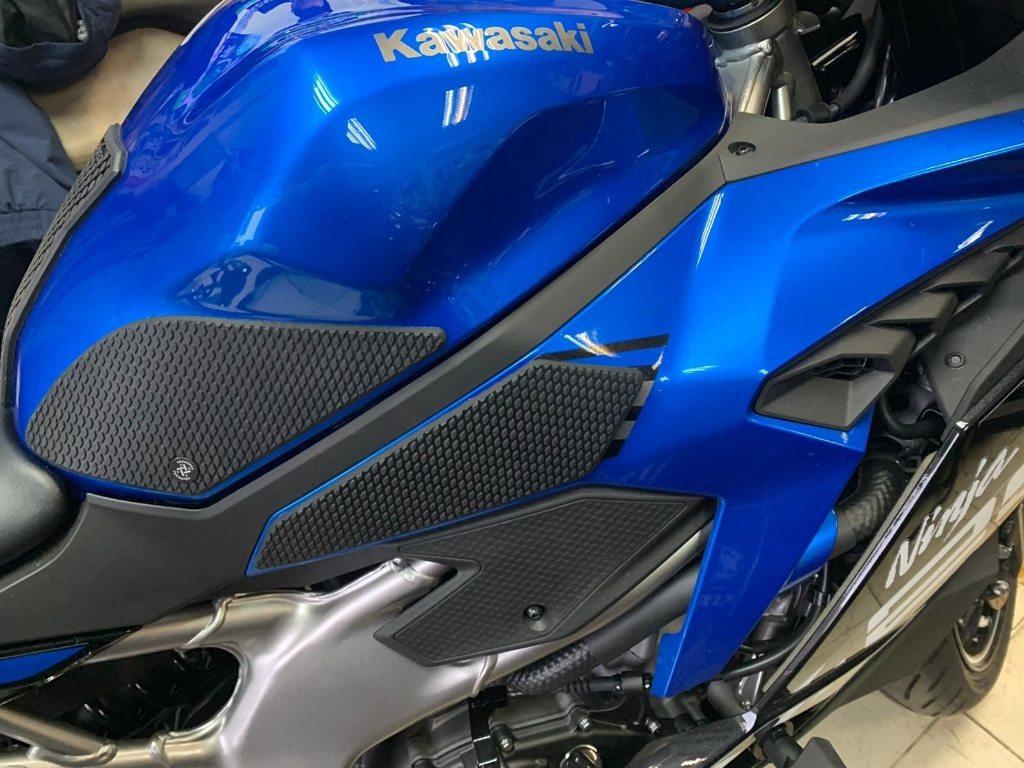 楽天市場】zx25r タンクパッド(パーツ|バイク用品):車用品 楽天市場】zx25r タンクパッド(パーツ|バイク用品):車用品