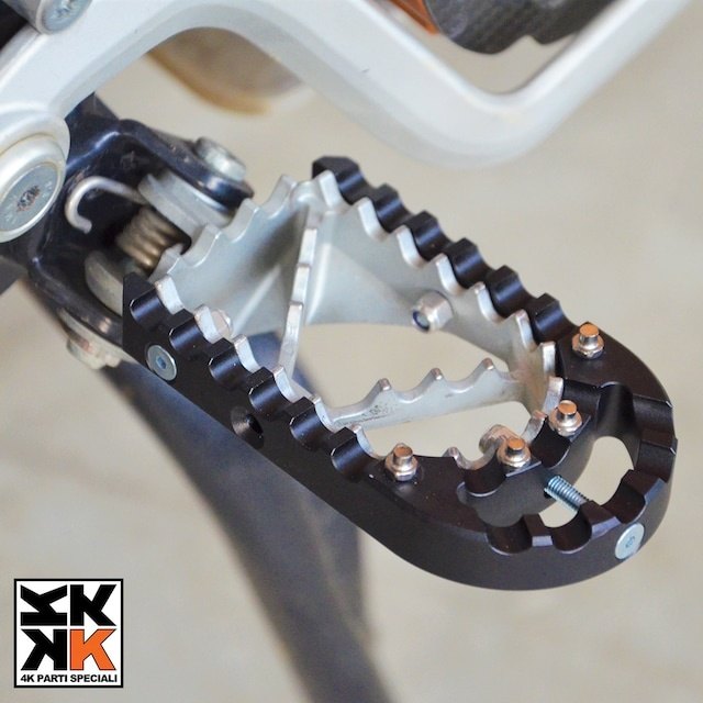 4K フォーケー エンラージステップ フットペグ ステップ 足回り