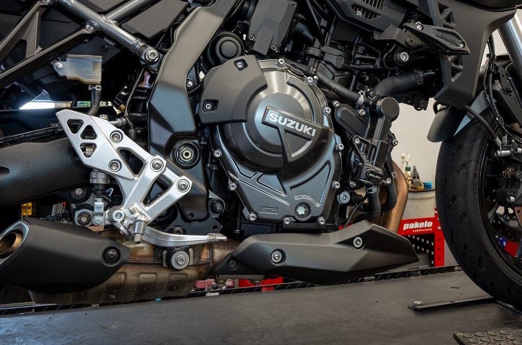 SKUNY スクーニー ロワーディフューザーアセンブリ GSX-8S SUZUKI スズキ その他外装 外装