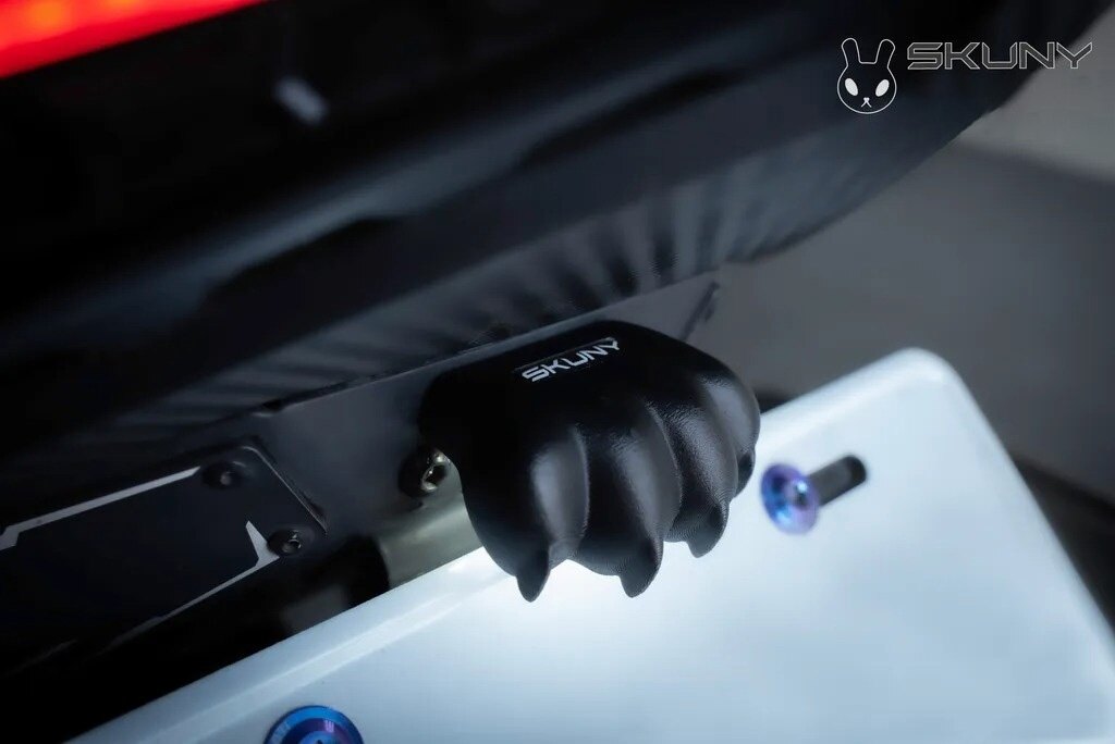 SKUNY スクーニー 猫の足跡 ナンバープレートライトカバー その他外装 外装