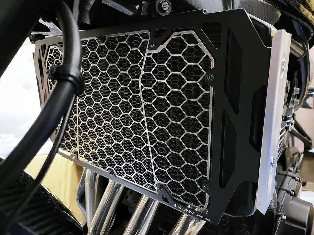 SKUNY スクーニー ラジエーターガード Z900RS KAWASAKI カワサキ ラジエーターコア...