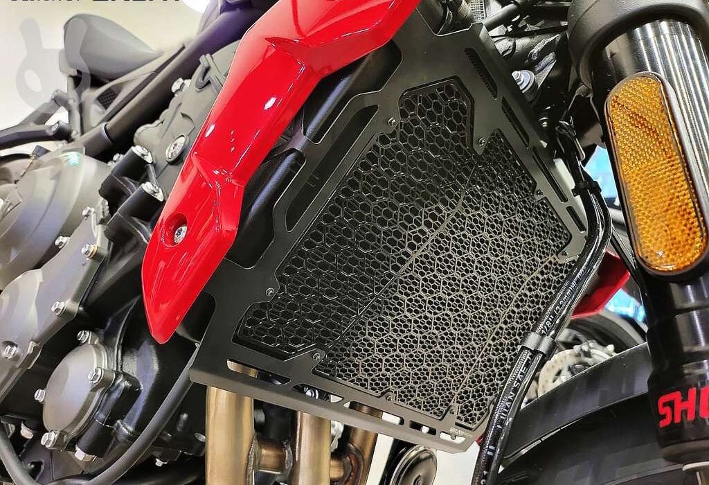 SKUNY スクーニー ラジエーターガード TRIDENT 660 TRIUMPH トライアンフ ラジエーターコアガード・オイルクーラーコアガード 冷却関連 エンジン