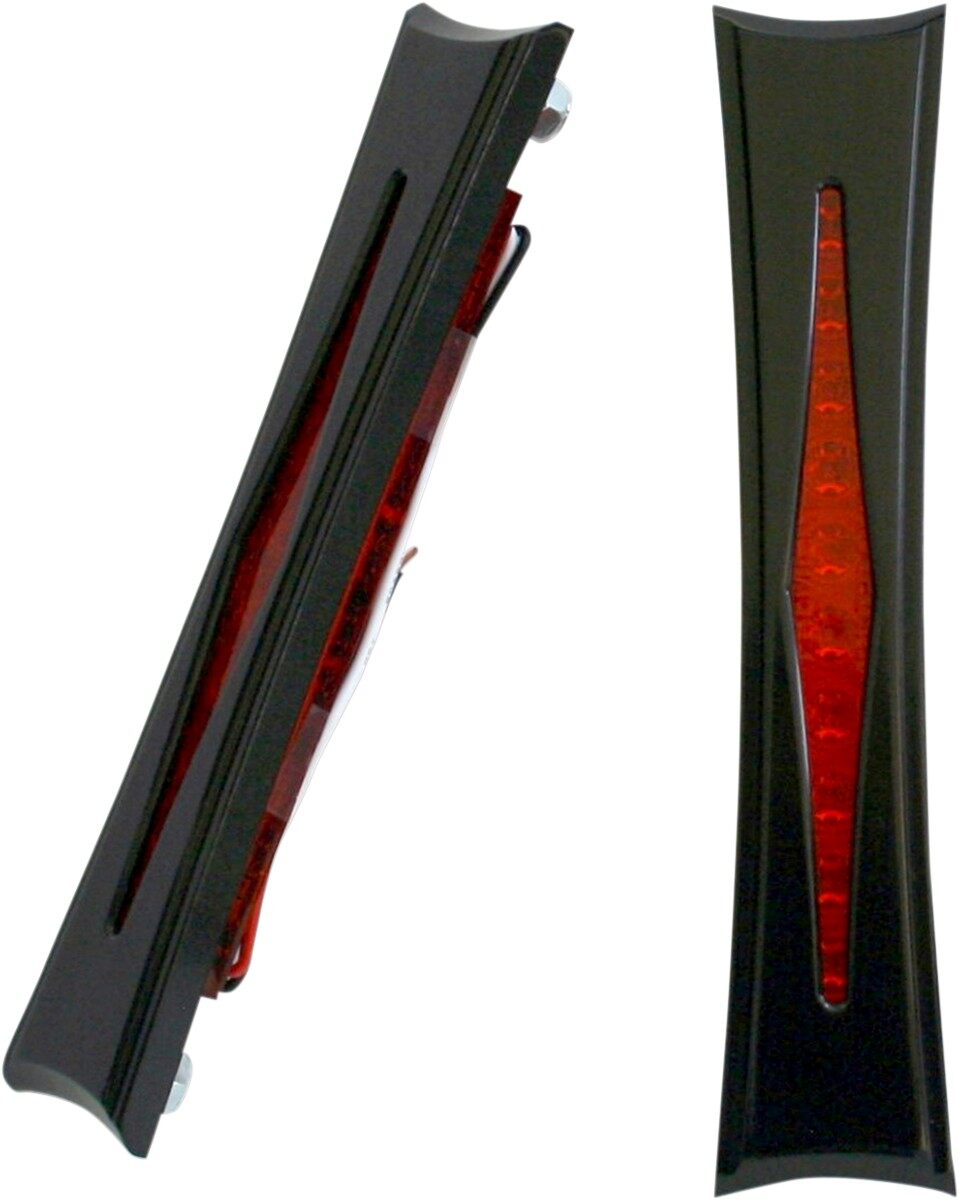 ■商品概要バルブカラー：レッドバルブスタイル：LEDカラー：ブラック寸法：7 3/4”L x 1 9/16”W仕上げ：アルマイト機能：デュアルレンズ：レッドライト：○U.S.A製：○素材：アルミバルブ数：20パッケージング：ペアポジション：リア形状：ダイヤモンド専用設計：-スタイル：カスタムパーツタイプ：サドルバッグ ライトsボルト：12BULB COLOR：RedBULB STYLE：LEDCOLOR：BlackDIMENSION：7 3/4”L x 1 9/16”WFINISH：AnodizedFUNCTION：DualLENS：RedLIGHTED：YesMADE IN THE U.S.A.：YesMATERIAL：AluminumNUMBER OF BULBS：20PACKAGING：PairPOSITION：RearSHAPE：DiamondSPECIFIC APPLICATION：NoSTYLE：Custom ReplacementTYPE：Saddlebag LightsVOLTS：12■詳細説明・Housings are machined from 6061 T-6 billet aluminum・Three-wire LED unit on each light includes 10 LEDs and measures51/4”L x 1/2”W；can be wired as run/turn/brake lights・Approximately 3/4”of clearance is required behind the surfacethese are installed into・Available in chrome， black anodized or Night Series (blackanodized with machined raw aluminum highlights) finishes・Sold in pairs・Made in the U.S.A.■注意点※取り扱い説明書は英語となります。※輸入商材の為、納期が遅れる場合がございます。あらかじめご了承ください。※May require load equalizer or turn signal controller dependingupon application.