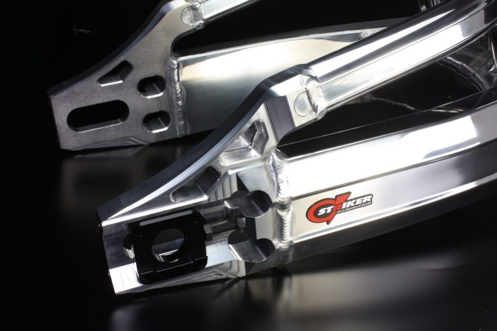 STRIKER ストライカー G-STRIKER スイングアーム パワーディメンション Type-S(スタビ付き) 半艶ブラック仕上げ GSX1300R 隼 SUZUKI スズキ 足回り スタンドフック受け：なし / ブレーキホースクランプ加工：なし / リアフェンダー取付アダプター：あり