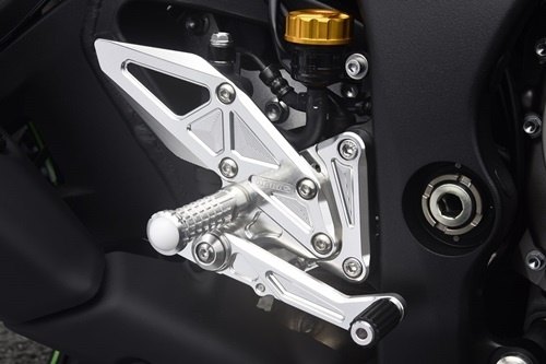 AGRAS アグラス バックステップ ZX-10R KAWASAKI カワサキ アルマイトカラー：ブルー / ステップバータイプ：MFJ-B(標準) / ステップバーエンドカラー：ホワイト