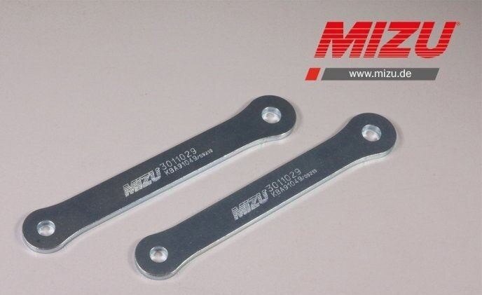 ■詳細説明Article Number：3011029That’s what makes driving even more fun! With our MIZUjack-upkits，the wheelbase of your bike is shortened und gives you amuchbetter and more agile driving experience.Our MIZU jack-up and lowering kits offer you a totally newdrivingpleasure and are manufactured in Hilzingen，Germany. They arealsodelivered with an ABE (part certificate) andmountinginstructions.delivery includes ABE (part certificate) & mountinginstructions2 year warranty e (more infos at the imprint)high quality materialMade in Germany，according to ISO 9001Features：including part certificate，jack-up kit 30 mmSpecifications：certificate：part certificatematerial：steel，galvanizedinstallation effort：easy，ca. 30 min.system：2 point levercountry of production：Germany■注意点※取扱説明書が付属する場合は、外国語となります。※輸入商材の為、納期が遅れる場合がございます。あらかじめご了承ください。※画像には他の商品が含まれている場合があります。※メーカー都合により商品の仕様変更がある場合がございます。ご了承ください。　※画像はイメージです。■適合車種Z400&ensp;Z400 年式: 全年式