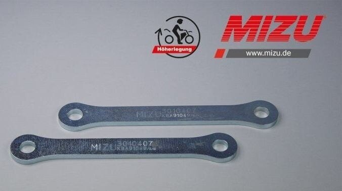 ■詳細説明Article Number：3010407That’s what makes driving even more fun! With our MIZUjack-upkits，the wheelbase of your bike is shortened und gives you amuchbetter and more agile driving experience.Our MIZU jack-up and lowering kits offer you a totally newdrivingpleasure and are manufactured in Hilzingen，Germany. They arealsodelivered with an ABE (part certificate) andmountinginstructions.delivery includes ABE (part certificate) & mountinginstructions2 year warranty e (more infos at the imprint)high quality materialMade in Germany，according to ISO 9001Features：including ABE (part certificate)，jack-up kit 30mmSpecifications：material：steel，galvanizedinstallation effort：easy，ca. 30 min.country of production：Germanycertificate：part certificatesystem：2 point lever■注意点※取扱説明書が付属する場合は、外国語となります。※輸入商材の為、納期が遅れる場合がございます。あらかじめご了承ください。※画像には他の商品が含まれている場合があります。※メーカー都合により商品の仕様変更がある場合がございます。ご了承ください。　※画像はイメージです。■適合車種GSX750F&ensp;GSX750F 年式: 全年式