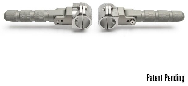 AltRider アルトライダー Universal Highway Foot Pegs for 7/8 inch (22 mm) Diameter Bar - Silver | ALTR-0-2103 フットペグ ステップ 足回り