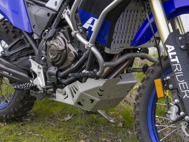 AltRider アルトライダー Universal Highway Foot Pegs for 7/8 inch (22 mm) Diameter Bar - Black | ALTR-2-2103 フットペグ ステップ 足回り