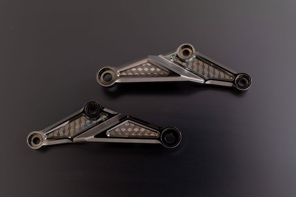 ARCHI アーキ ビレット・ハニカム エンジンシリンダーマウントキット【漆黒Edition】 Z900RS Z900RS CAFE KAWASAKI カワサキ エンジンマウントブラケット