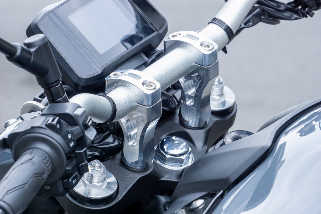 OVER オーヴァー ハンドルクランプ MT-09 YAMAHA ヤマハ ハンドルバークランプ ハンドル周辺パーツ ハ..