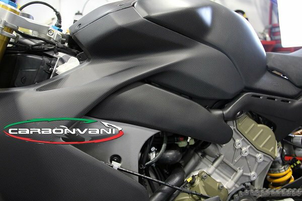CARBONVANI カーボンバーニ フェールタンクサイドカバー PANIGALE V4 S DUCATI ドゥカティ タンクカバー タンク関連 外装