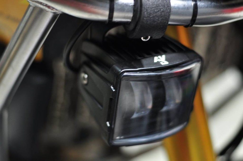 ADV TECH エーディーブイ テック Sportlight kit【20W 4 inch】 フォグランプ 灯火類 電装系