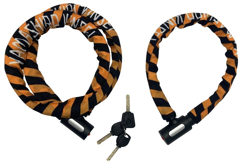 ■詳細説明耐切断性の高いΦ20mmスチールリンクを2本組み合わせたモーターサイクル用ロック。2本のロックを繋げ、ツーリング先で2台のバイクをロックすることも可能。2本のロックをそれぞれ単独で前輪と後輪にロックをかけることで防犯性を高めます。...