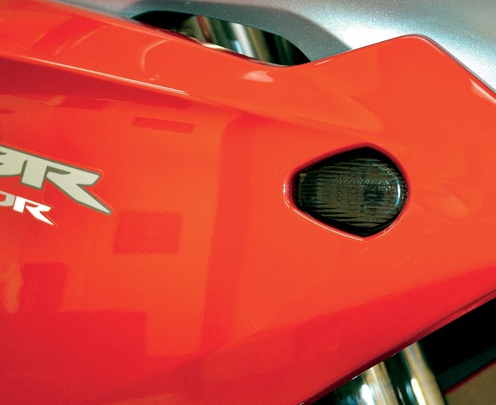 HOT BODIES RACING ホットボディーズ レーシング Flush-Mount Front Turn Signals CBR250R HONDA ホンダ ウインカー 灯火類 電装系 カラー：スモークレンズ [2040-1204]
