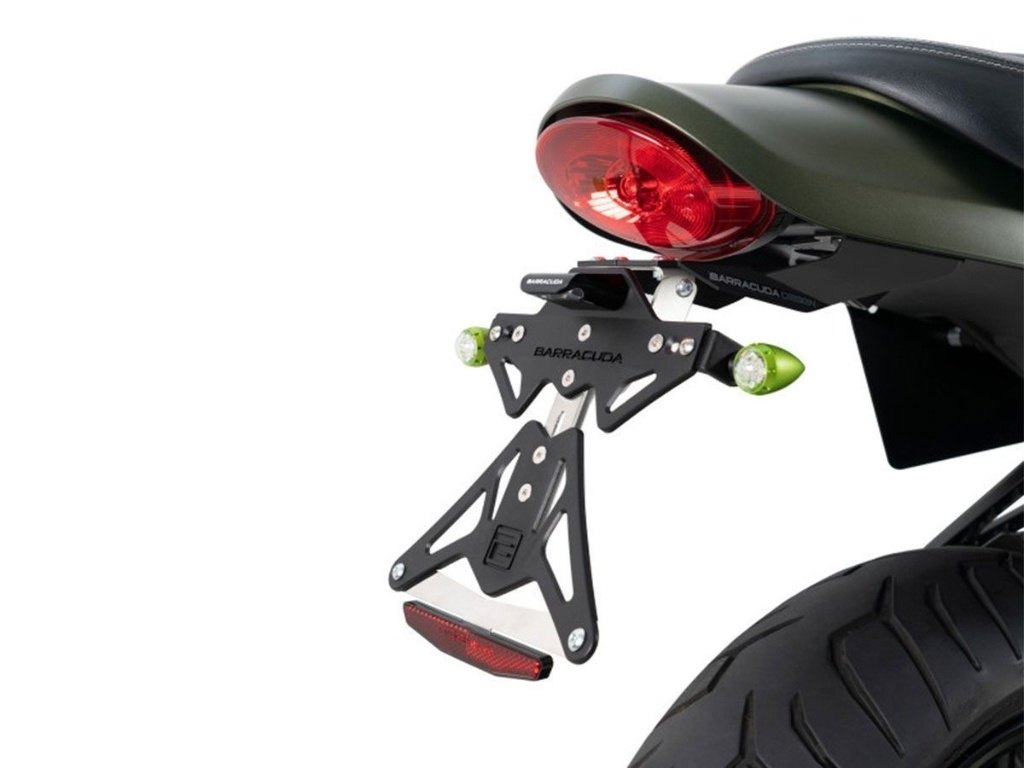 ■詳細説明The licence plate is made in aluminium anodized in black ＋ironjunction for the regulation.It is specific for the model and the kit is complete ofassemblingbraket and screws.The assembling need any modification to the original parts.■注意点※While stocks last、 the license plate holder will be supplied inanon-adjustable fixed version. However、 it will be possible tovarythe inclination.※We remind you that the reflector and the license plate lightarenot included in the kit.※ナンバープレートサイズが日本の規格ではない場合があります。取り付ける際にはステーによる加工などが必要なりますのでご注意ください。※取り扱い説明書が付属する場合は、英語となります。※輸入商材の為、納期が遅れる場合がございます。あらかじめご了承ください。※画像には他の商品が含まれている場合があります。※メーカー都合により商品の仕様変更がある場合がございます。ご了承ください。　※画像はイメージです。■適合車種Z 900 RS&ensp;Z 900 RS 年式: 18-22