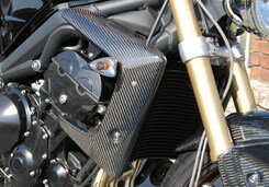 Magical Racing マジカルレーシング ラジエターカバー STREET TRIPLE TRIUMPH トライアンフ ラジエーターコアガード・オイルクーラーコアガード 冷却関連 エンジン