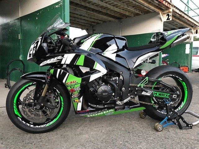 AXXL アクセル 17インチ SP1 カスタム リムステッカー リムステッカー・リムストライプ 外装 カラー(文字の色)：蛍光レッド / カラー(ライン)：リフレクターグリーン 2