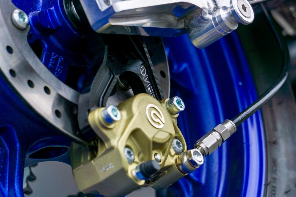 OVER オーヴァー リアキャリパーサポート ブレンボ2P YZF-R25 YZF-R3 YAMAHA ヤマ...