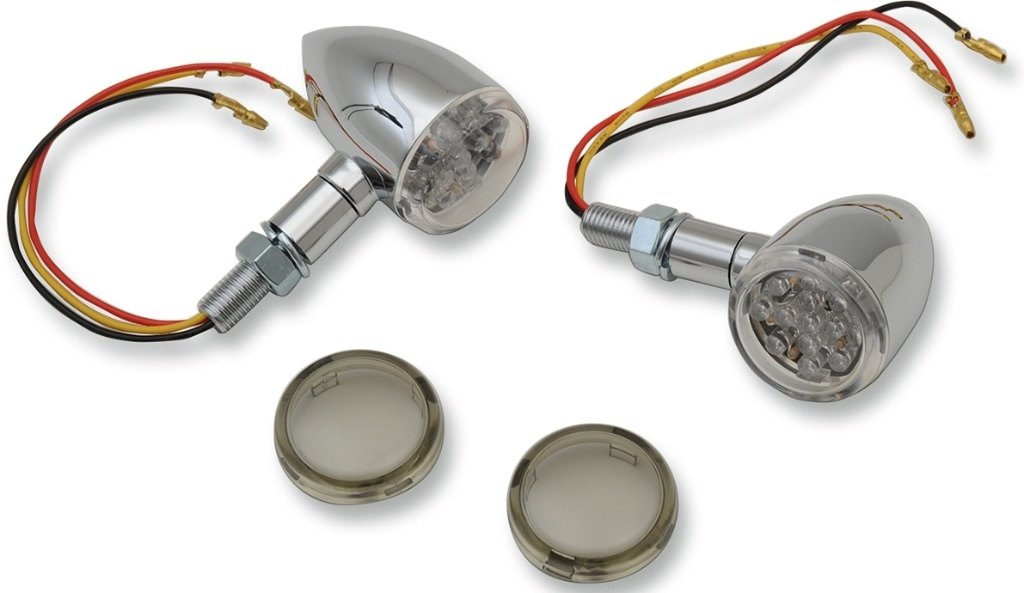 ■商品概要LED Marker Lights - Chrome/Amber - Smoke LensBulb Type：LEDFilament/Function：DualHousing/Stem Color：ChromeLED/Light Color：AmberLength：603 mm (2-3/8')Length Imperial：2-3/8'Length Metric：60.3 mmLens Color：Clear/SmokeModel：Mini DeuceMounting Style：Stud MountNumber of Bulbs：13Overall Diameter：349 mm (1-3/8')Overall Diameter Imperial：1-3/8'Overall Diameter Metric：34.9 mmProduct Name：Turn Signal AssemblyRiding Style：StreetShape：BulletStyle：DeuceUnits：KitVolts：12 VpartNumber：20401957■詳細説明Bullet-style lights with Deuce-style lensEach light has 13 LEDsLight housing measures 2-3/8' L overallLens diameter is 1-3/8'Install using 5/16'-24 hollow stud mountNot DOT Compliant■注意点※取扱説明書が付属する場合は、英語となります。※輸入商材の為、納期が遅れる場合がございます。あらかじめご了承ください。※メーカー都合により商品の仕様変更がある場合がございます。ご了承ください。※画像は他のタイプ・カラーリングの場合があります。※画像には他の商品が含まれている場合があります。　※画像はイメージです。