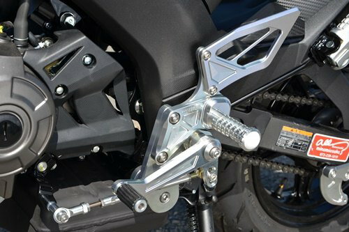 HURRICANE ハリケーン バックステップキット Z125 プロ KAWASAKI HURRICANE ハリケーン バックステップキット Z125 プロ KAWASAKI
