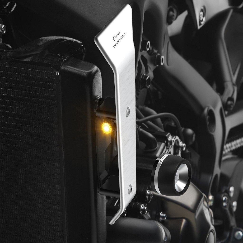 rizoma �꥾�� Radiator side flaps XSR 900 YAMAHA ��ޥ� �饸�������� ��Ѵ�Ϣ ���󥸥�