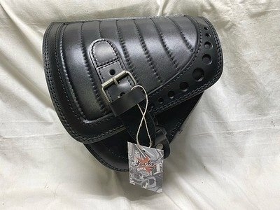 ■注意■この商品は下記となります。必ずご確認ください。カラー：ブラック×ブラック■他の商品はこちらですカラー：ダークブラウン×ブラック(SBSp01-1-SB)はこちらカラー：ダークブラウン×ブラック(SBSp03-1-SB)はこちらカラー：ダメージブラック×ブラックはこちらカラー：ブラウン×ブラックはこちら※リンク先に商品がない場合、すでに完売している商品となります。予めご了承ください。■商品概要made in ポーランド素材：本革縦(一番高い所) 約29センチ横幅(一番広い所) 約30センチ奥行幅 約15センチ■詳細説明高級イタリアンレザーを使用しており、すべての商品がひとつひとつ丁寧に手作りされています。■注意点※メーカー都合により商品の仕様変更がある場合がございます。ご了承ください。