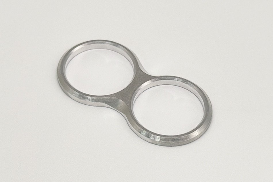 GILD design ギルドデザイン レンズガード オーバル iPhone15／15 Plus その他スマートフォングッズ 電子機器類