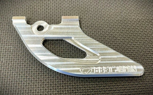 BEET ビート リヤスプロケットガードキット Z900RS Z900RS CAFE KAWASAKI カワサキ スプロケットカバー カラー：シルバー(クリアーアルマイト)