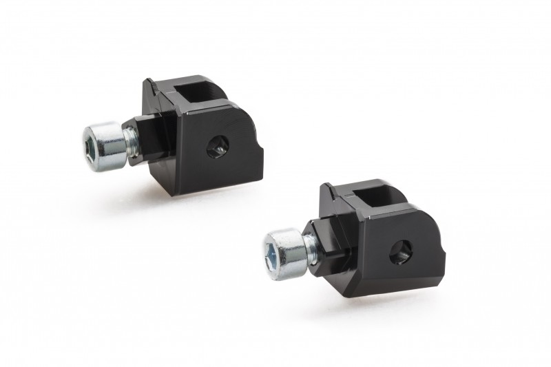 CNC Racing シーエヌシーレーシング フットペグアダプター MONSTER 1200 1200S 821 DUCATI ドゥカティ その他ステップオプション・補修部品 ステップ 足回り