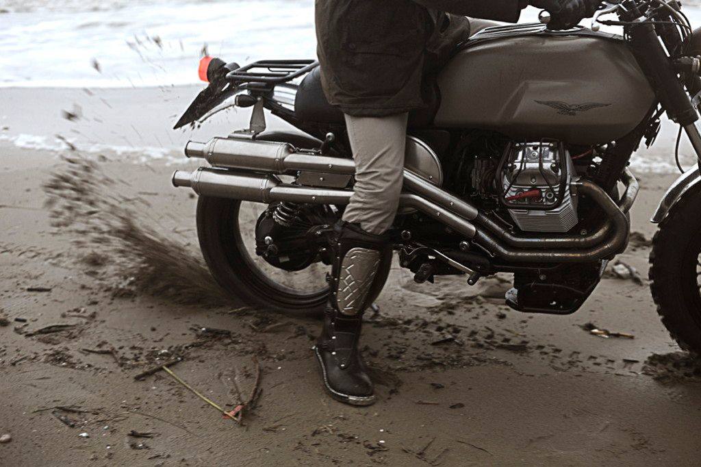 UNIT GARAGE ユニットガレージ シリンダー ヘッド プロテクター チューブ V7 II MOTOGUZZI モトグッチ エンジンガード フレーム