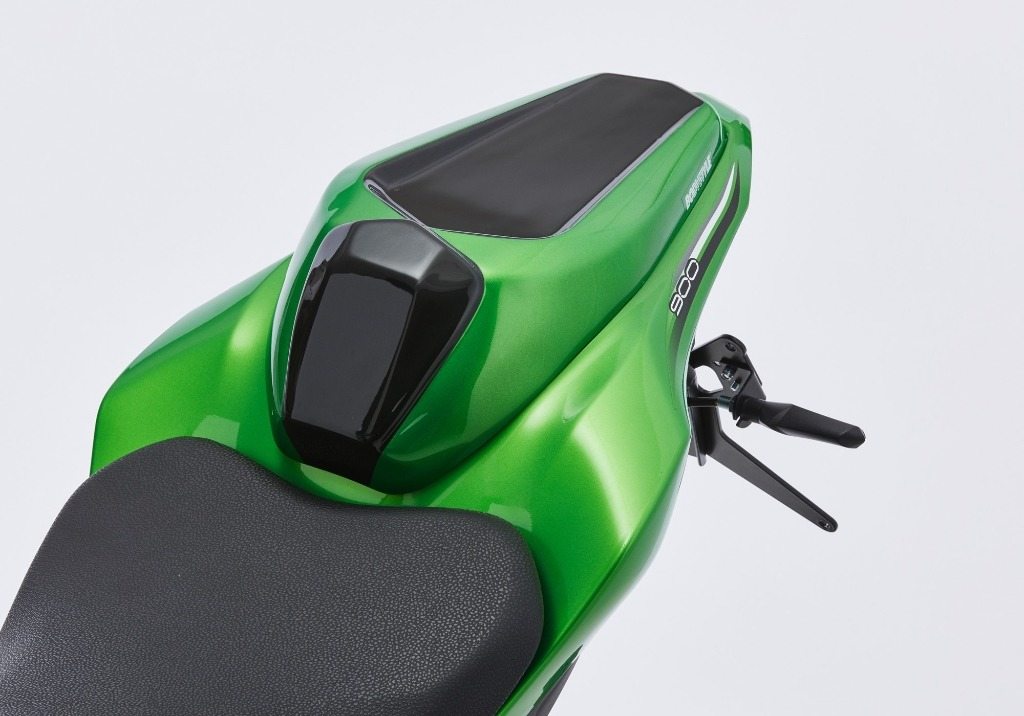 BODY STYLE ボディースタイル Sportsline seat cover Z900 70 kW KAWASAKI カワサキ シートカウル・テールカウル カウル関連 外装 colour：black (Ebony，H8)