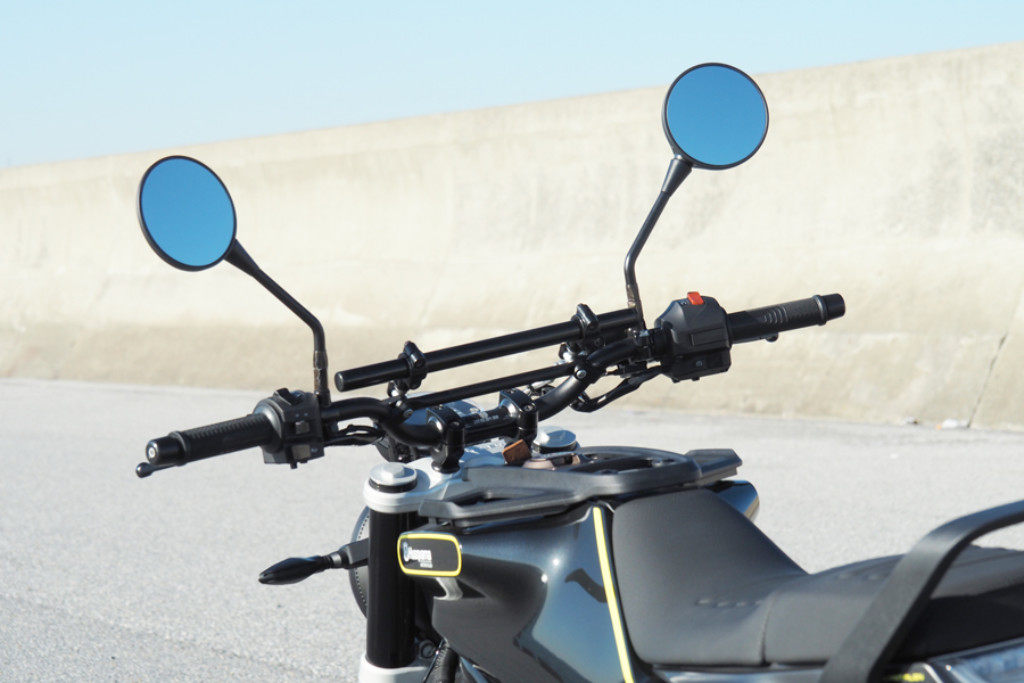 World Walk ワールドウォーク マルチガジェットマウントバー SVARTPILEN 401 HUSQVARNA ハスクバーナ マルチバー・マウントバー 電子機器類 webike-rb-26314061 ウェビック 楽天市場店 サンプル画像2