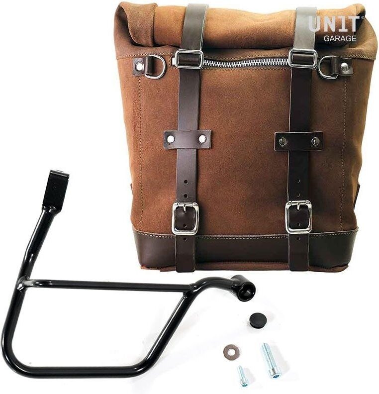 ■詳細説明Article Number：U202-1013DXSide pannier with right subframeScram side pannier extendable from 22 to 30 Liters handmade inItalyin sturdy top quality waterproof waxed suede leather.Derived from our classic U002 side pannier， but it is muchlargerand has a removable core in rigid material so the bag keepsitsshape even when empty. With attention to the smallest detailswith3 mm leather finishes， simple and pure like the materialswithwhich it was built. It quickly attaches to our side pannierframewith the quick release system， already included and mounted ontheback of the bag. The quick release is equipped with a lockforlocking on the frame itself. It is big enough to fit a jethelmetinside， and is equipped with a large front pocket withzipaccessible from the outside. To open it it is not necessarytoremove the front buckles but just move them to the side， in averyfast and practical way. To protect and organize your luggage，werecommend using the 18L Khali light multipurpose bag insideColours ：Moss Grey with brown leather trimColorado Brown with brown leather trimJet Black with black leather trimHeight 35 cm， extendable in height up to 50 cm， width 32 cm，depth20 cm22L - 30L2，75 kgFrame made of steel treated with a matt black epoxy.It is mounted on the right side of the bike. Specially designedtointegrate seamlessly with the rest of the bike. Ready to hostourquick release system， beautiful and minimal even when the bagisnot mounted. It comes complete with screws and can bemountedeasily on the bike in the original configuration， with orwithoutpassenger frame. All accessories are compatible with eachotherexcept when specified otherwise.NB： Compatible with： Street Cup 900 (2017 until now).It can be used comfortably with the passenger on board.In order to offer you the best we constantly improve ourproductdetails. The images may refer to a previous version.■注意点※取扱説明書が付属する場合は、外国語となります。※輸入商材の為、納期が遅れる場合がございます。あらかじめご了承ください。※メーカー都合により商品の仕様変更がある場合がございます。ご了承ください。　※画像はイメージです。