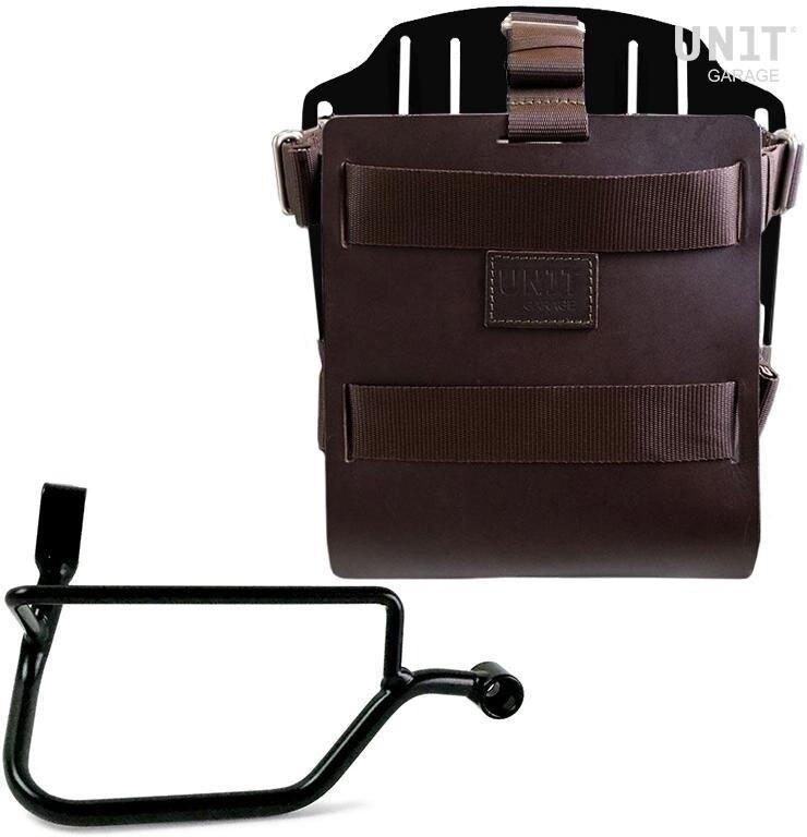 ■詳細説明Article Number：U085-U000-1017DXCarrying system in aluminum with adjustable leather front，QuickRelease System and Right frame.Carrying system in aluminum complete with adjustable leatherfront.It quickly attaches to our bag holder frames with the quickreleasesystem cod.U000 already included and mounted on the back oftheplate ， which is equipped with a lock for locking on theframeitself. The plate creates a flat mounting surface on the sideofthe bike， this will allow the transport of unattached bags orotherobjects， such as sleeping bags， jackets etc. The front flap，withattention to the smallest details with 3 mm leather finishes，canbe adjusted using the supplied sliders and can be removedveryquickly from the plate.Right Frame made of steel treated with a matt black epoxy.It is mounted on the right side of the bike. Specially designedtointegrate seamlessly with the rest of the bike. Ready to hostourquick release system， beautiful and minimal even when the bagisnot mounted. It comes complete with screws and can bemountedeasily on the bike in the original configuration， with orwithoutpassenger frame. All accessories are compatible with eachotherexcept when specified otherwise. It can be used comfortablywiththe passenger on board.NB： Compatible with： Street Twin 900 (2016 until now).height 25 cm， extendable in height up to 50 cm， width 25cmextendable up to 40 cm. depth 5 cm - 25 cm.10L - 20L1，9kgTo offer you the best we are constantly improving our productsindetail. The images may refer to a previous version.■注意点※取扱説明書が付属する場合は、外国語となります。※輸入商材の為、納期が遅れる場合がございます。あらかじめご了承ください。※メーカー都合により商品の仕様変更がある場合がございます。ご了承ください。　※画像はイメージです。