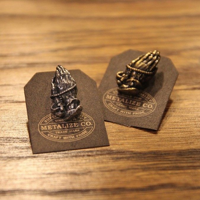 Metalize Productions メタライズプロダクションズ Pray Hand ピンバッチ 装飾品・アクセサリー バイク関連グッズ