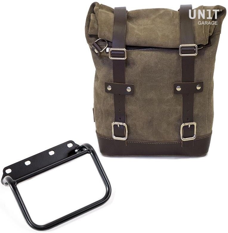 ■詳細説明Article Number：U002-1008Side pannier with subframeSide pannier made by hand in Italy in top quality ruggedsplitleather treated with wax to make it waterproof.Simple and pure with beautiful details in 3mm thick leather trim.Itattaches easily to our sub frame with the quick releasesystemCod.U000 already installed on the back of the bags. Withtheincluded key the quick release system can be closed， lockingthebag to the frame. It is big enough to easily fit a 15' laptop，andis equipped with a large zipped pocket on the front for easyaccessto your phone and documents.Colours：Moss Grey waterproof waxed suede with Brownleathertrim.Colorado Brown waterproof waxed suede with brown leather trim.Jet Black waterproof waxed suede with Black leather trim.height 32 cm， extendable in height up to 45 cm， width 24 cm depth13cm.10L - 14L2，65kgFrame made of steel treated with a matt black epoxy.It is mounted on the right side of the bike. Specially designedtointegrate seamlessly with the rest of the bike. Ready to hostourquick release system， beautiful and minimal even when the bagisnot mounted. It comes complete with screws and can bemountedeasily on the bike in the original configuration， with orwithoutpassenger frame. All accessories are compatible with eachotherexcept when specified otherwise.It can be used comfortably with the passenger on board.NB： Compatible with all models R80 or R100In order to offer you the best we constantly improve ourproductdetails. The images may refer to a previous version.■注意点※取扱説明書が付属する場合は、外国語となります。※輸入商材の為、納期が遅れる場合がございます。あらかじめご了承ください。※メーカー都合により商品の仕様変更がある場合がございます。ご了承ください。　※画像はイメージです。