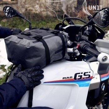 UNIT GARAGE ��˥åȥ��졼�� Unit Garage Khali 17L tank bag and multipurpose backpack in TPU | UG003 ���󥯥Хå� �����ѥХå���������