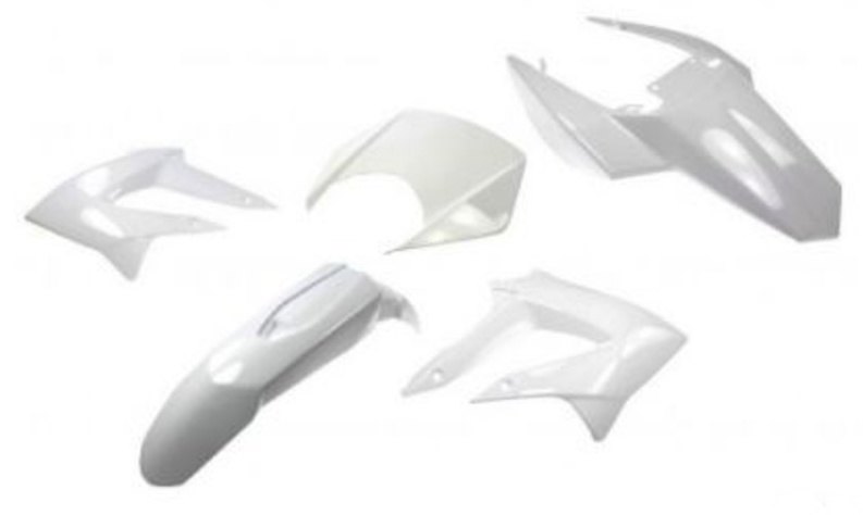 ■商品概要【メーカー品番】C3501000カラー：ブラック■詳細説明Adaptable fairing kitShiny finishingMounting on OEM fixation pointsNumber of parts depends on application■注意点※画像は白ですが、「黒」になります。※取扱説明書が付属する場合は外国語となります。※輸入商材の為、納期が遅れる場合がございます。あらかじめご了承ください。※メーカー都合により商品の仕様変更がある場合がございます。ご了承ください。　※画像はイメージです。■適合車種RCR 50&ensp;RCR 50 年式: 11-18SMT 50&ensp;SMT 50 年式: 10-18SMT 50 RACING&ensp;SMT 50 RACING 年式: 11-16SENDA 50 R DRD X-TREM&ensp;SENDA 50 R DRD X-TREM 年式: 00-19SENDA 50 R X-TREM&ensp;SENDA 50 R X-TREM 年式: 03-08SENDA 50 SM DRD X-TREM&ensp;SENDA 50 SM DRD X-TREM 年式: 10-19SENDA 50 SM X-TREM&ensp;SENDA 50 SM X-TREM 年式: 00-13