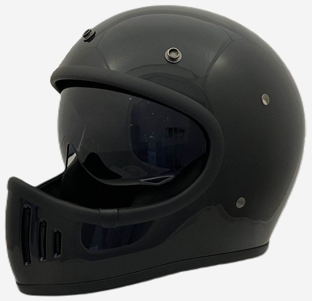 ■属性ヘルメット SGマーク: ○ヘルメット PSCマーク: ○■商品概要付属品：ヘルメット袋、取扱説明書材質：ABSカラー：パール ブラック重量：1，140g(±30)タイプ：フルフェイス規格：PSC・SG規格適合品(全排気量対応)・インナーサンサンバイザー内蔵・ラチェット式ワンタッチホルダー【PSマークの種類】PSC【届け出事業者名】 株式会社SUNUP【登録検査機関名称】一般財団法人製品安全協会■詳細説明ヴィンテージMXフォルムにインナーサンバイザーを内蔵したことにより、ダークヒーロー感を増した「PILOT」は頼もしい戦闘パイロットの風格も兼ね備えたフルフェイスヘルメットです。インナーサンバイザーを収納しオーバーゴーグル装着やバイザー装着でMXスタイルと個性豊かに楽しむことが出来ます。■注意点※メーカー都合により商品の仕様変更がある場合がございます。ご了承ください。※画像には他のカラーが含まれている場合があります。※画像には他の商品が含まれている場合があります。