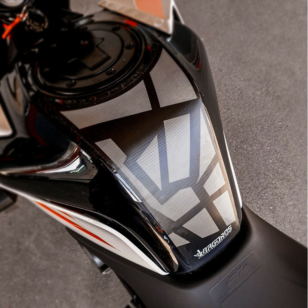 Bagoros Performance バゴロスパフォーマンス タンクパッド DUKE 125 250 390 KTM タンク関連 外装