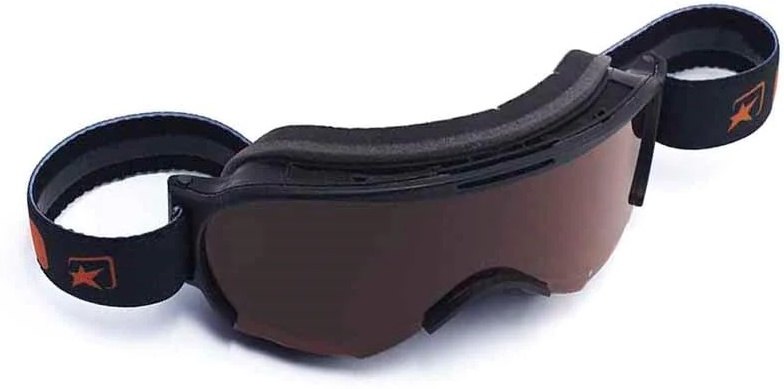 ■商品概要カラー：ブラック／オレンジオレンジレンズタイプ：ロードバイク／MTB／SNOW(ウインタースポーツ)使用可能仕様：軽量／クラッシック／UV 保護機能内容量(数量)：本体のみ備考：レンズ LexanR オレンジ、CE レンズCat.1／光学歪みなし／防曇処理／耐スクラッチトリートメント／紫外線完全保護換気システム　AVS Ariete換気システム／フロントエアインテーク／オープンフィルター3 層フェイスフォーム　1 層目は独立気泡のテクニカルフォーム／2層目はオープンセルの非常に柔らかいテクニカルフォーム／3 層目は低刺激性カーボンX 肌に触れる部分OTG使用不可(度付き眼鏡には不可)■詳細説明2024年モデル コンパクトで軽量 クラッシックタイプ UV ／LexanR レンズ CarbonX を備えた 3 層フォームマイクロファイバーバッグ付属必要なものだけを残した美しさのWABIゴーグル■注意点※眼鏡同時装着不可です。※メーカー都合により商品の仕様変更がある場合がございます。ご了承ください。