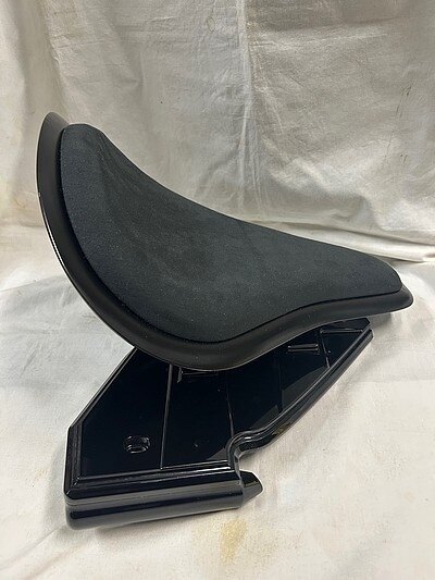 部品屋K&W 【BT CHOPPERS】ボバーシートセット ファットボーイ ブレイクアウト HARLEY-DAVIDSON ハーレーダビッドソン シート シート関連 外装 シートカラー：ブラック（本革） / マウント・フレームカラー：ブラック