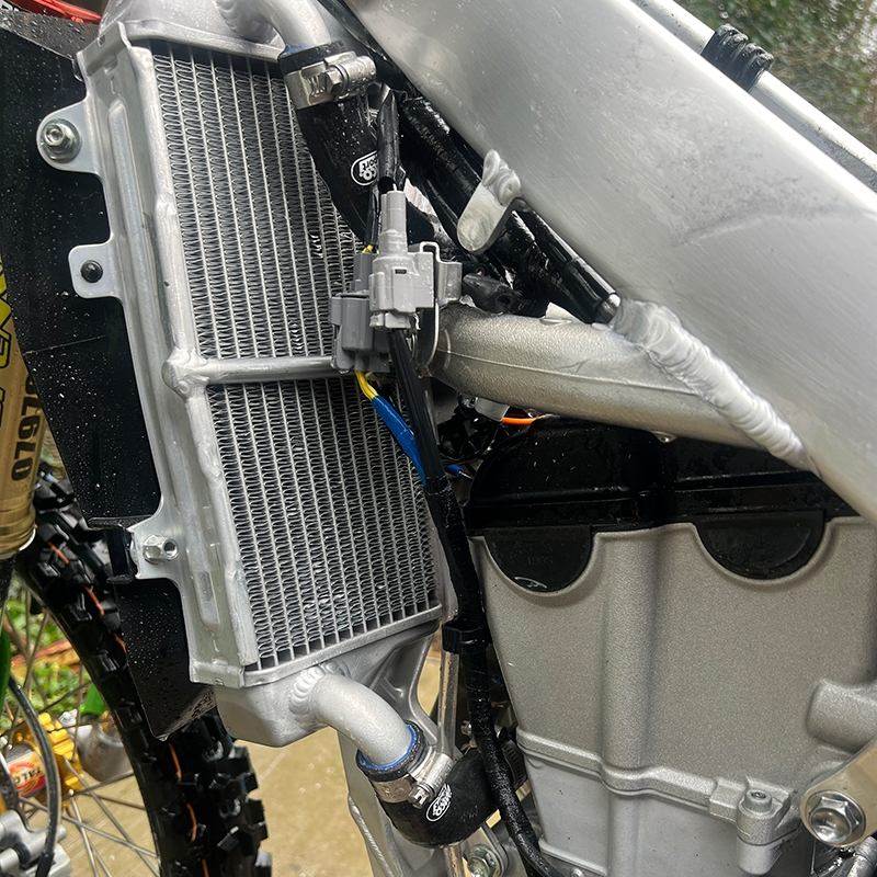 SAMCO SPORT ���ॳ���ݡ��� �������ȥۡ���(�饸���������ۡ���) KX450 KAWASAKI ���掠�� �饸�������� ��Ѵ�Ϣ ���󥸥� ���顼������᥿�륰�졼(���꿧)